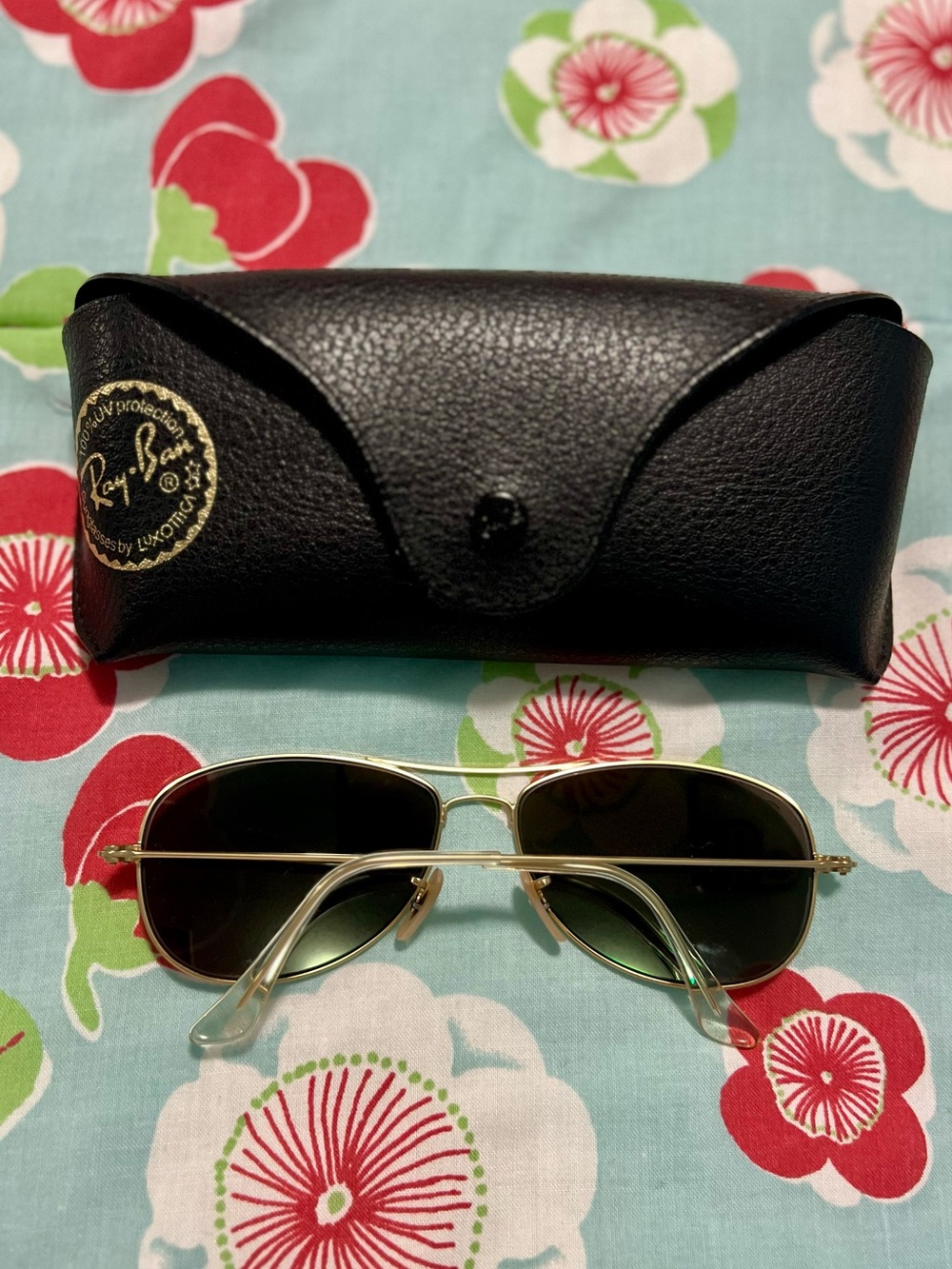 Ray-Ban Gold Frame Aviators with Blue-green Mirror Lenses 🕶️ - Picture 2 of 6